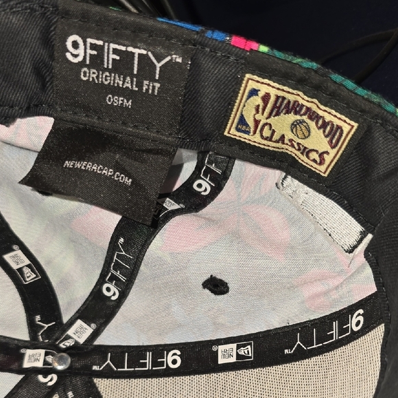 New Era Floral Chicago Bulls Snapback Cap - Black, Blue, Pink, Green - Picture 2 of 7